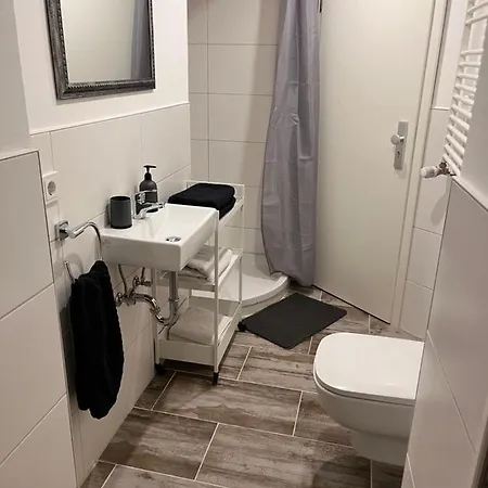 Gemuetliche Monteurwohnung,Ferienwohnung Nörten-Hardenberg Esterno foto